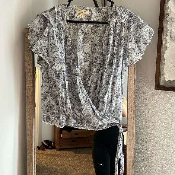 Pretty summer blouse - Picture 1 of 1
